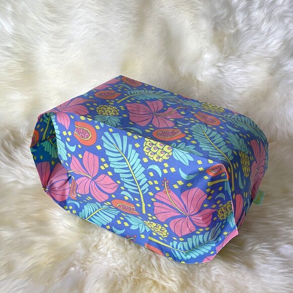 BAGGU Handbags - NWOT Baggu 3D Zip Pouch Large - Jana Lam Hawaii